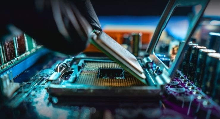 Using TechInsights Advanced Packaging to Distinguish Product Offerings from Competitors Using TechInsights Advanced Packaging to Distinguish Product Offerings from Competitors